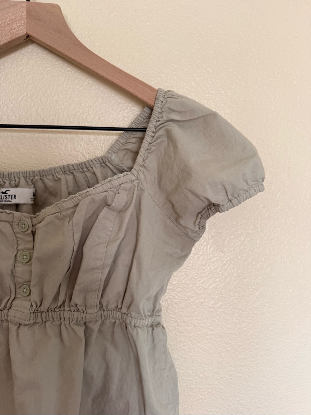 Hollister Light Green Puff Sleeve Crop Top - Picture 5 of 6